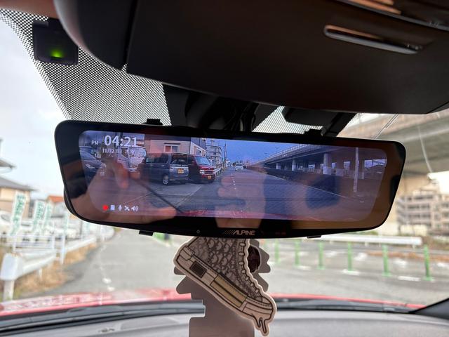 クライスラー・３００ ３００Ｓ　カスタムペイント　ＡＣＣＵＡＩＲエアサス　ａｎｄｒｏｉｄ大画面ナビ　オリジナルマフラー　ＬＥＸＡＮＩ２２ｉｎｃ　デジタルインナーミラー　ＵＳインテーク（20枚目）