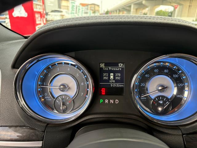 クライスラー・３００ ３００Ｓ　カスタムペイント　ＡＣＣＵＡＩＲエアサス　ａｎｄｒｏｉｄ大画面ナビ　オリジナルマフラー　ＬＥＸＡＮＩ２２ｉｎｃ　デジタルインナーミラー　ＵＳインテーク（21枚目）