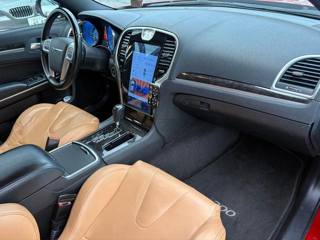 クライスラー・３００ ３００Ｓ　カスタムペイント　ＡＣＣＵＡＩＲエアサス　ａｎｄｒｏｉｄ大画面ナビ　オリジナルマフラー　ＬＥＸＡＮＩ２２ｉｎｃ　デジタルインナーミラー　ＵＳインテーク（44枚目）