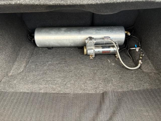 クライスラー・３００ ３００Ｓ　カスタムペイント　ＡＣＣＵＡＩＲエアサス　ａｎｄｒｏｉｄ大画面ナビ　オリジナルマフラー　ＬＥＸＡＮＩ２２ｉｎｃ　デジタルインナーミラー　ＵＳインテーク（46枚目）