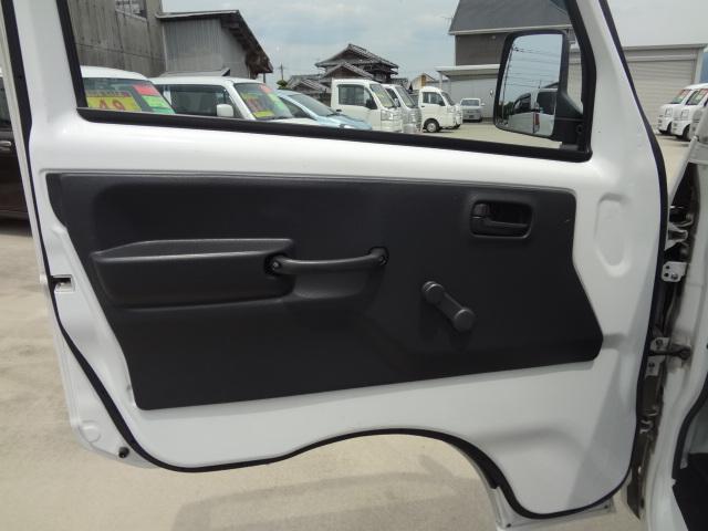 ＮＴ１００クリッパートラック ＤＸ　エアコン　パワステ　２ＷＤ　５速マニュアル　エアバック　ＣＤオーディオ（22枚目）