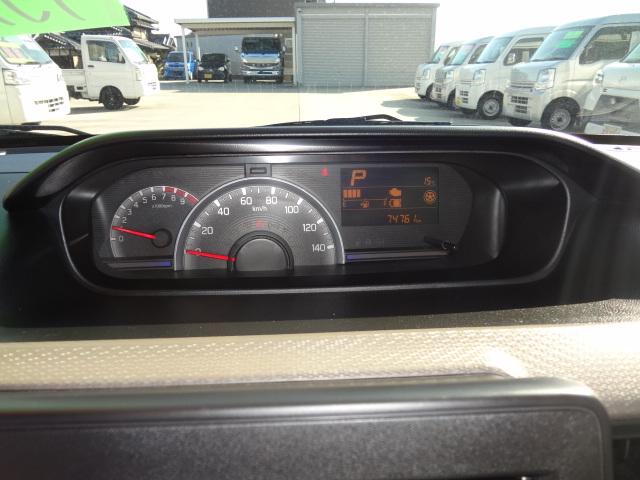 当店は基本．日曜日が定休日ですが日曜日しか見に来れない方は事前にご連絡頂ければ可能です．日曜日当日は不可です。