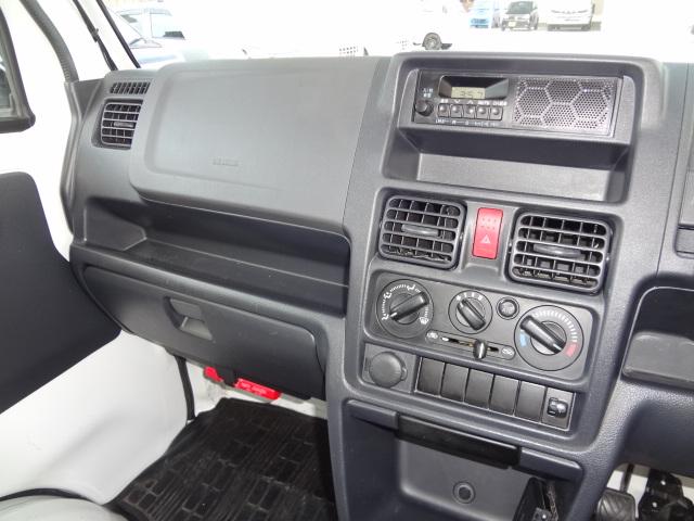 キャリイトラック ＫＣエアコン・パワステ　２ＷＤ　５速マニュアル　ドライブレコーダー　ＥＴＣ　純正ラジオ　エアバック（16枚目）