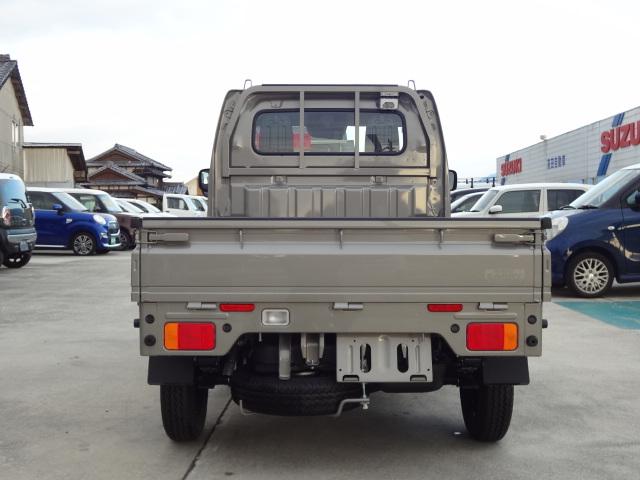 キャリイトラック ＫＣエアコン・パワステ農繁仕様　届出済未使用車　セーフティサポート　４ＷＤ　Ｈｉ／Ｌｏ切り替え　デフロック　５速マニュアル　４枚リーフスプリング　リヤソナー　パワーウインドー　キーレス（3枚目）