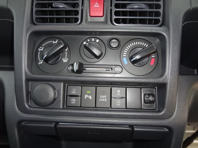 キャリイトラック ＫＣエアコン・パワステ農繁仕様　届出済未使用車　セーフティサポート　４ＷＤ　Ｈｉ／Ｌｏ切り替え　デフロック　５速マニュアル　４枚リーフスプリング　リヤソナー　パワーウインドー　キーレス（16枚目）
