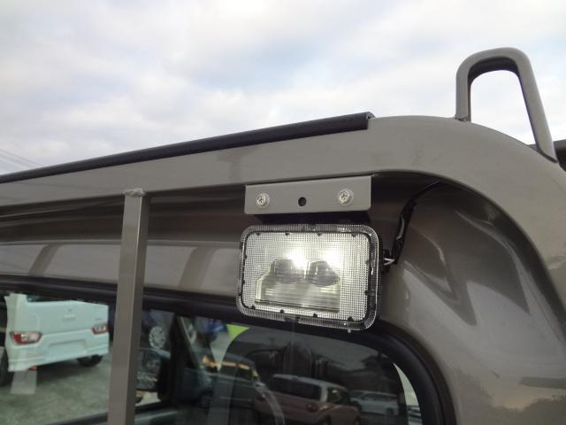 キャリイトラック ＫＣエアコン・パワステ農繁仕様　届出済未使用車　セーフティサポート　４ＷＤ　Ｈｉ／Ｌｏ切り替え　デフロック　５速マニュアル　４枚リーフスプリング　リヤソナー　パワーウインドー　キーレス（18枚目）