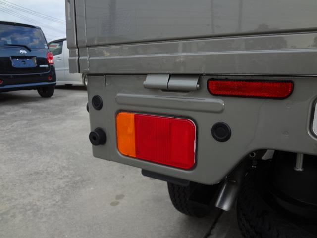 キャリイトラック ＫＣエアコン・パワステ農繁仕様　届出済未使用車　セーフティサポート　４ＷＤ　Ｈｉ／Ｌｏ切り替え　デフロック　５速マニュアル　４枚リーフスプリング　リヤソナー　パワーウインドー　キーレス（23枚目）