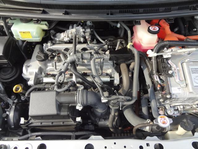 �G���W���͎Ԃ̐S�����Ȃ̂ŃG���W�������̑|���ȂǑS�Ԏ��{���܂��D�G���W�����[���̃N���[�j���O��Ƃ��L���C�ɍs���Ă��܂��恙