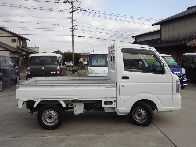 キャリイトラック ＫＣエアコン・パワステ　２ＷＤ　５速マニュアル　エアバック　純正ラジオ（4枚目）
