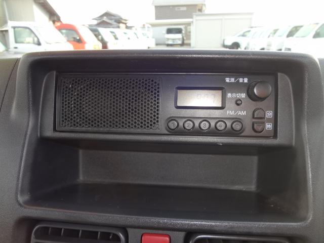 キャリイトラック ＫＣエアコン・パワステ　２ＷＤ　５速マニュアル　エアバック　純正ラジオ（10枚目）