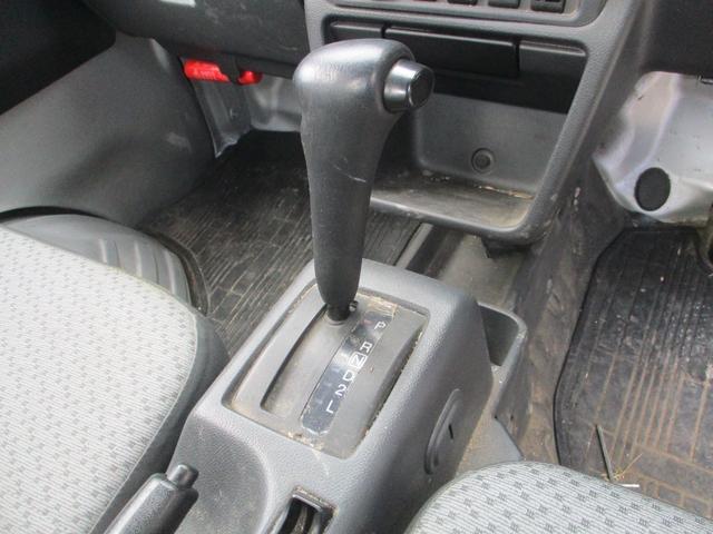 NT100クリッパートラック DX 4WD 車検9年6月まで オートマ エアコン パワーステアリング 走行38600km(18枚目)
