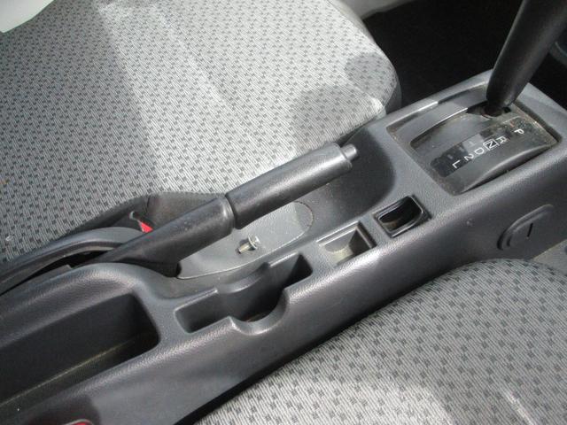 キャリイトラック ＫＣエアコン・パワステ　幌　サイドコンパネ・扉付き（15枚目）