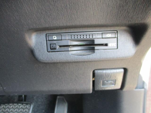 プリウス S 車検9年6月 ディスチャージ 社外ナビ・TV・Bカメラ TRDスポイラー 社外アルミホイール(14枚目)