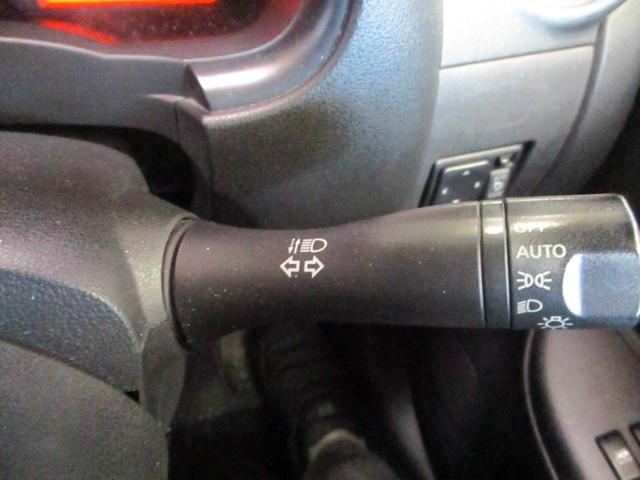 マーチ X Vセレクション 車検8年6月まで 純正ナビTV プッシュスタート アイドリングストップ(21枚目)