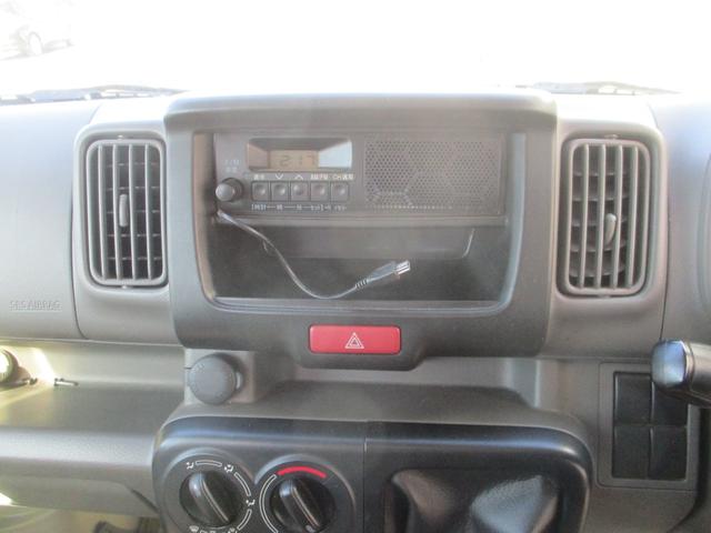 エブリイ ＰＣ　４ＷＤ車　５速ミッション　パワーウィンドウ　キーレス　ＰＶガラス（10枚目）