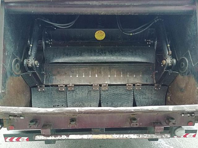 4tプレス8.2立米パッカー車 極東開発(7枚目)