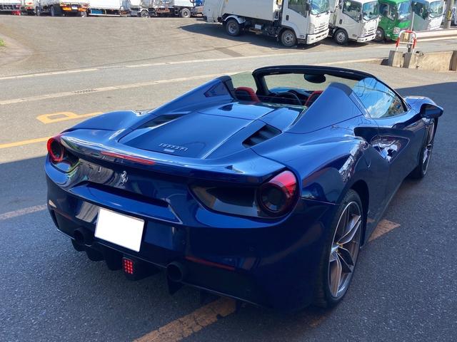 フェラーリ ４８８スパイダー