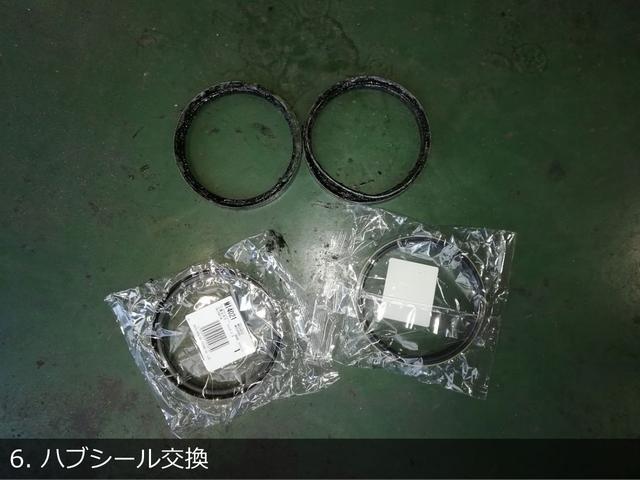 キャンター 　３ｔ　フックロール　コンテナ箱付　箱容量／５．０ｍ３　コンテナ製造名／ミズホ　箱仕様／観音扉　工具箱あり　電動格納ミラー　架装メーカー／新明和　最大積載量３，０００ｋｇ　１７５馬力（43枚目）