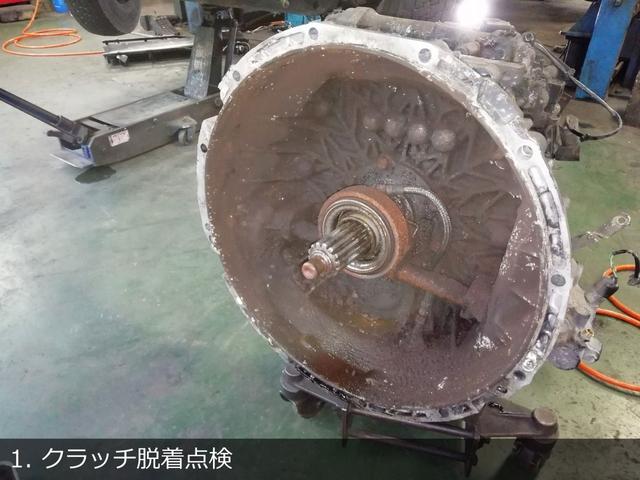 　２．４ｔ　ワイド冷蔵冷凍車　サイドドア　格納ゲート　冷凍機－１０°Ｃ　スタンバイ付　スタンバイコードあり　外仕様／カラーアルミ　バン厚み／サイド７５ｍｍリア１００ｍｍ　ラッシングベルト付　アドブルー付(72枚目)