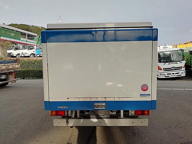 トヨエース 　高圧洗浄車　吐出量６０Ｌ　吐出圧　２５０ｌｐａ　タンク容量／５００リットル　品名／水　付属ホースあり　タンク／鉄　サブＲＧ式　稼働時間５００ｈ表示　カーナビ付（3枚目）