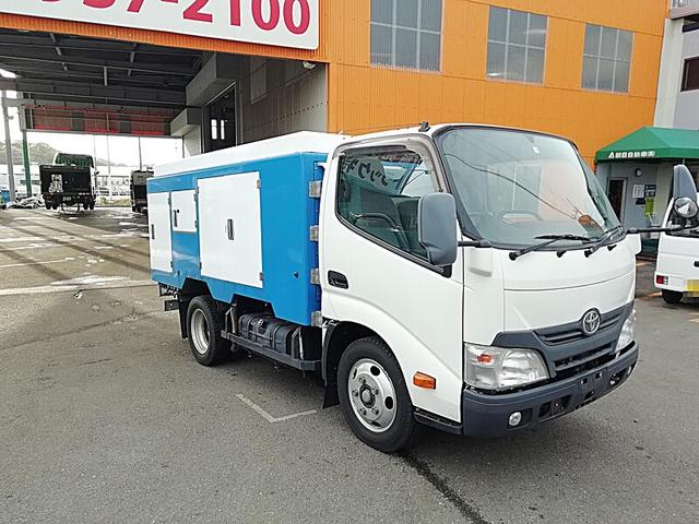 トヨエース 　高圧洗浄車　吐出量６０Ｌ　吐出圧　２５０ｌｐａ　タンク容量／５００リットル　品名／水　付属ホースあり　タンク／鉄　サブＲＧ式　稼働時間５００ｈ表示　カーナビ付（4枚目）