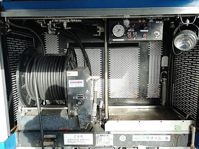 トヨエース 　高圧洗浄車　吐出量６０Ｌ　吐出圧　２５０ｌｐａ　タンク容量／５００リットル　品名／水　付属ホースあり　タンク／鉄　サブＲＧ式　稼働時間５００ｈ表示　カーナビ付（16枚目）