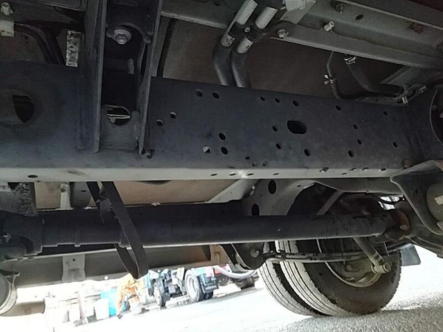 リエッセII 　コースター　２８人乗りマイクロバス　ＧＸ　ＡＴ車　観光仕様　内装仕様／観光　テレビ付　冷蔵庫付　クーラー方式／直　リクライニングシート　モケット　自動ドア　カーナビ付（12枚目）