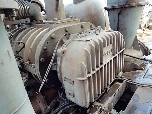 ＵＤトラックス 　大型強力吸引車　タンク容量／７０００リットル　品名／汚水　比重／０．９　タンク全ステンレス　キャッチャーあり　配管あり　稼働時間／７７２９ｈｒ表示　オールステンレス（12枚目）
