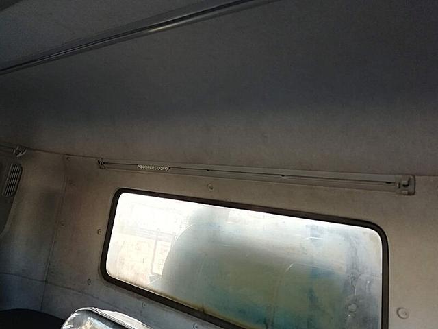ＵＤトラックス 　大型強力吸引車　タンク容量／７０００リットル　品名／汚水　比重／０．９　タンク全ステンレス　キャッチャーあり　配管あり　稼働時間／７７２９ｈｒ表示　オールステンレス（24枚目）
