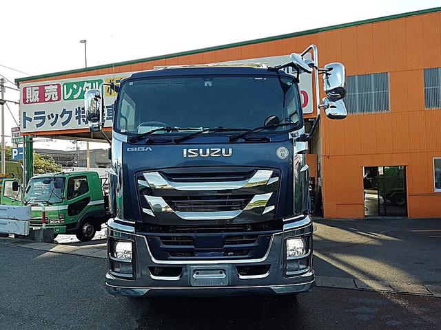 ISUZU GIGA