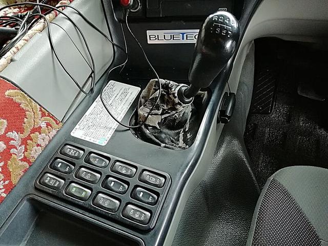 スーパーグレート  8.9t ダンプ ボディ架装/完成車 電動シートあり 荷台材質仕様/デッキ6.0mm サイド4.5mm テール4.5mm 鳥居4.5mm(30枚目)