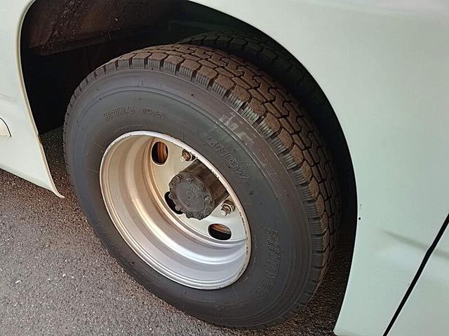 メルファ 45人乗り 送迎仕様 乗車定員/45名 9列シート 内装仕様/標準 クーラー方式/サブエンジン式 モケットあり 自動ドア(15枚目)