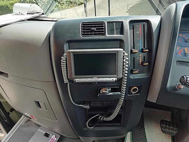 メルファ 45人乗り 送迎仕様 乗車定員/45名 9列シート 内装仕様/標準 クーラー方式/サブエンジン式 モケットあり 自動ドア(29枚目)