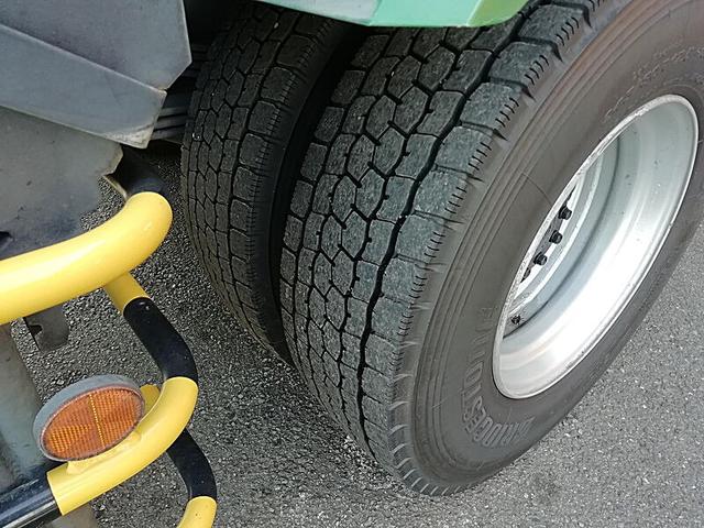 ヒノレンジャー 4.75t 増トン車 巻込式 8.4立米 パッカー車 内容量/8.4m3 作動方式/回転 軽量装置あり 連続スイッチあり 荷箱前物入れあり 中型限定解除で乗れます(13枚目)