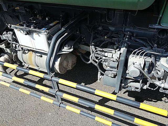 ヒノレンジャー 4.75t 増トン車 巻込式 8.4立米 パッカー車 内容量/8.4m3 作動方式/回転 軽量装置あり 連続スイッチあり 荷箱前物入れあり 中型限定解除で乗れます(15枚目)