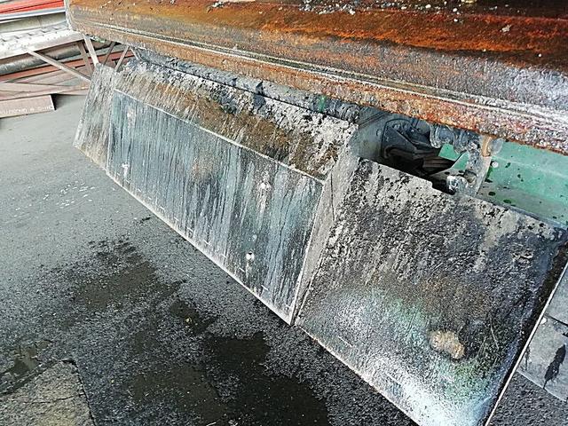 ヒノレンジャー 4.75t 増トン車 巻込式 8.4立米 パッカー車 内容量/8.4m3 作動方式/回転 軽量装置あり 連続スイッチあり 荷箱前物入れあり 中型限定解除で乗れます(23枚目)