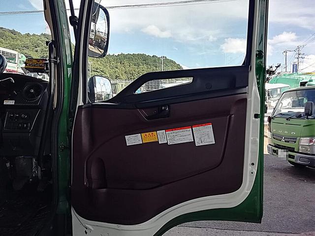 ヒノレンジャー 4.75t 増トン車 巻込式 8.4立米 パッカー車 内容量/8.4m3 作動方式/回転 軽量装置あり 連続スイッチあり 荷箱前物入れあり 中型限定解除で乗れます(29枚目)