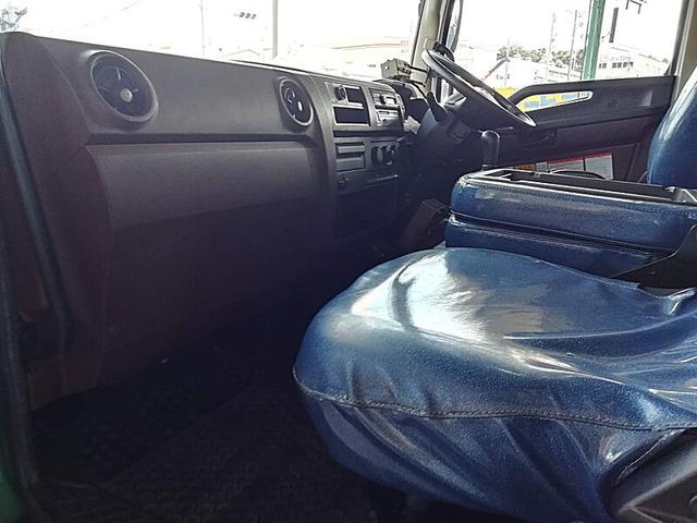 ヒノレンジャー 4.75t 増トン車 巻込式 8.4立米 パッカー車 内容量/8.4m3 作動方式/回転 軽量装置あり 連続スイッチあり 荷箱前物入れあり 中型限定解除で乗れます(32枚目)