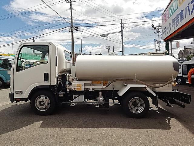 エルフトラック 4t 前後散水車 PTO式 内容量/4000リットル 品名/水 部屋/1室 吸引方式/PTO式(8枚目)