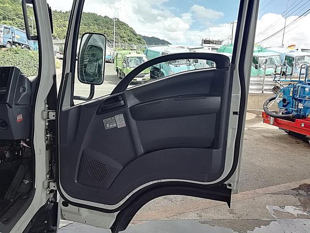 エルフトラック 4t 前後散水車 PTO式 内容量/4000リットル 品名/水 部屋/1室 吸引方式/PTO式(30枚目)