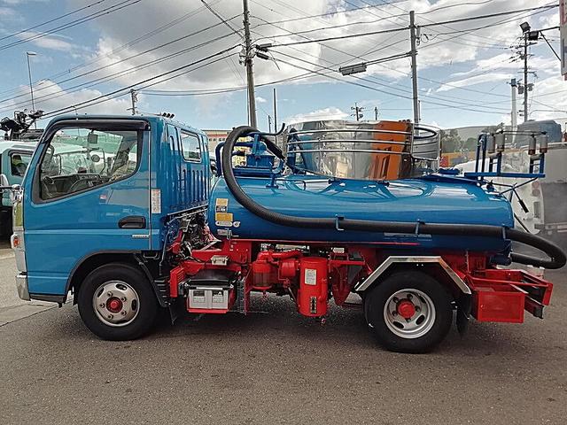 キャンター 1800リットル バキューム車 内容量/1800リットル 品名/糞尿 コードリール付 付属ホースあり 部屋/1室 吸引方式/PTO式(10枚目)