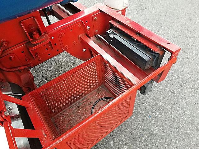 キャンター 1800リットル バキューム車 内容量/1800リットル 品名/糞尿 コードリール付 付属ホースあり 部屋/1室 吸引方式/PTO式(13枚目)