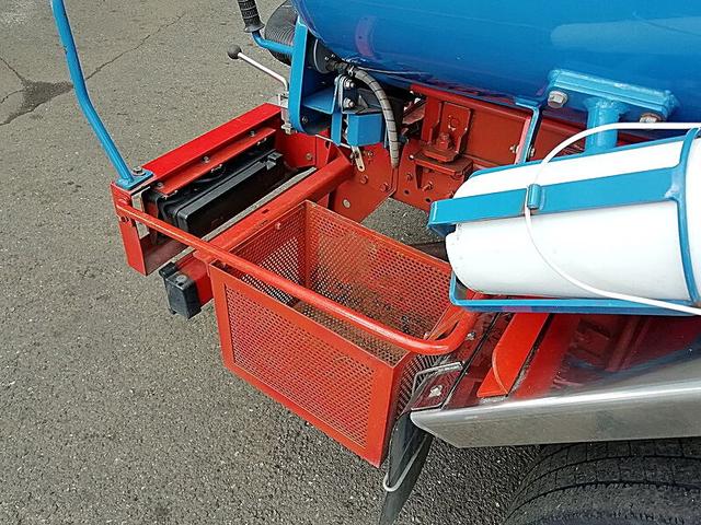 キャンター 1800リットル バキューム車 内容量/1800リットル 品名/糞尿 コードリール付 付属ホースあり 部屋/1室 吸引方式/PTO式(14枚目)