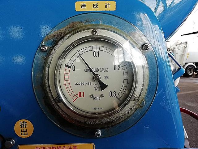 キャンター 1800リットル バキューム車 内容量/1800リットル 品名/糞尿 コードリール付 付属ホースあり 部屋/1室 吸引方式/PTO式(18枚目)