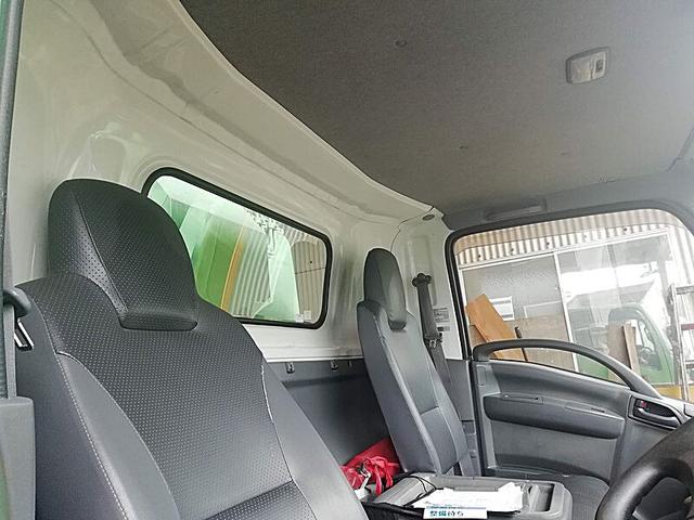 エルフトラック 3t プレス式 6.0立米 パッカー車 GPX 内容量/6.0m3 作動方式/プレス 連続スイッチあり 荷箱前物入れあり 工具箱/1個(35枚目)