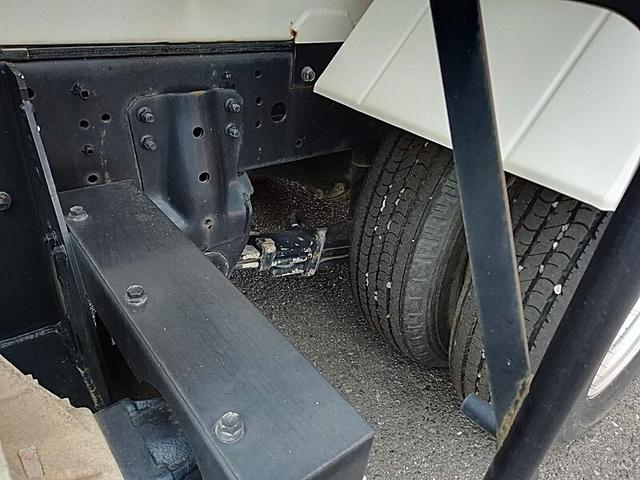 デュトロ  3t 前後散水車 PTO式 内容量/3000リットル 品名/水 付属ホースあり 部屋/1室 工具箱/1個 吸引方式/PTO式 準中型免許可能(10枚目)