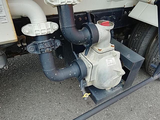 デュトロ  3t 前後散水車 PTO式 内容量/3000リットル 品名/水 付属ホースあり 部屋/1室 工具箱/1個 吸引方式/PTO式 準中型免許可能(11枚目)