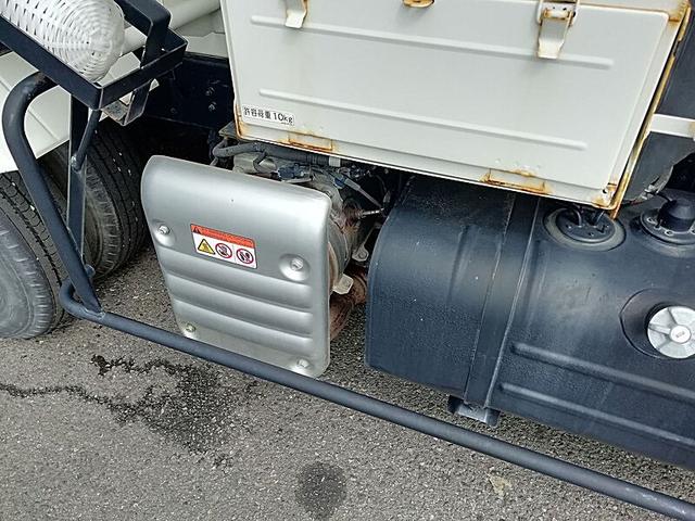 デュトロ  3t 前後散水車 PTO式 内容量/3000リットル 品名/水 付属ホースあり 部屋/1室 工具箱/1個 吸引方式/PTO式 準中型免許可能(12枚目)