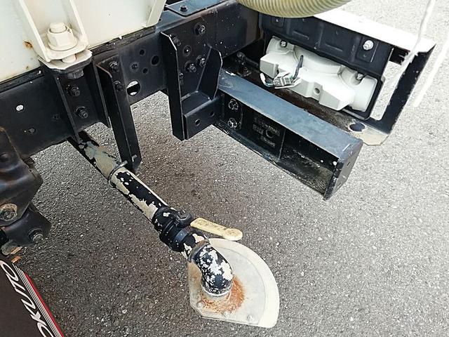 デュトロ  3t 前後散水車 PTO式 内容量/3000リットル 品名/水 付属ホースあり 部屋/1室 工具箱/1個 吸引方式/PTO式 準中型免許可能(13枚目)