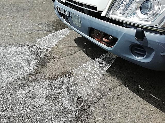 デュトロ  3t 前後散水車 PTO式 内容量/3000リットル 品名/水 付属ホースあり 部屋/1室 工具箱/1個 吸引方式/PTO式 準中型免許可能(19枚目)